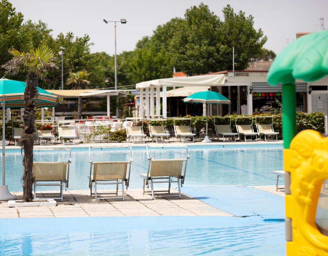 Camping Classe Village Lido di Dante Exteriör bild